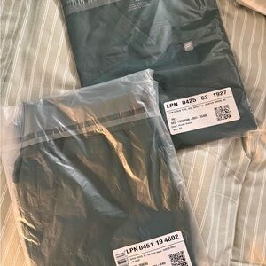 Hunter Green/Dark Green Fabletics Scrub Set